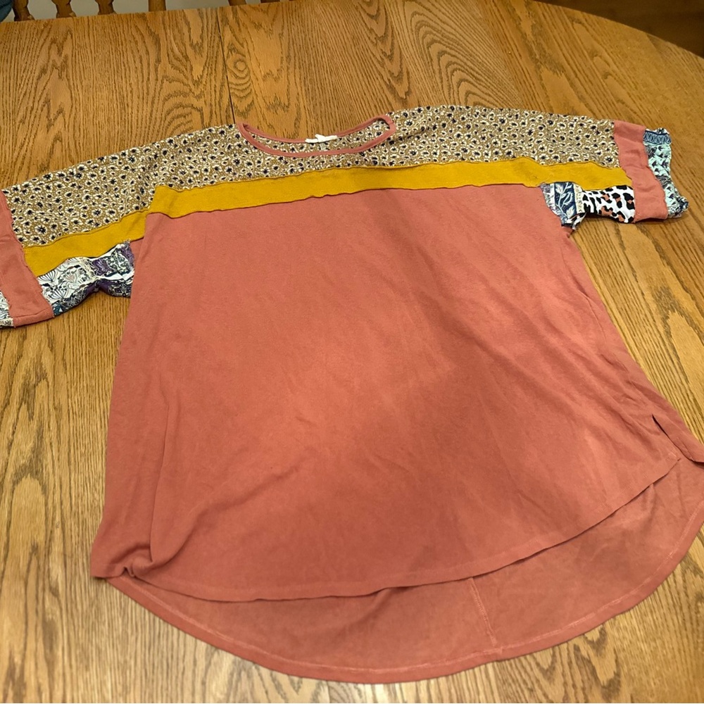 Easel Multicolor Patterned Short Sleeve Top